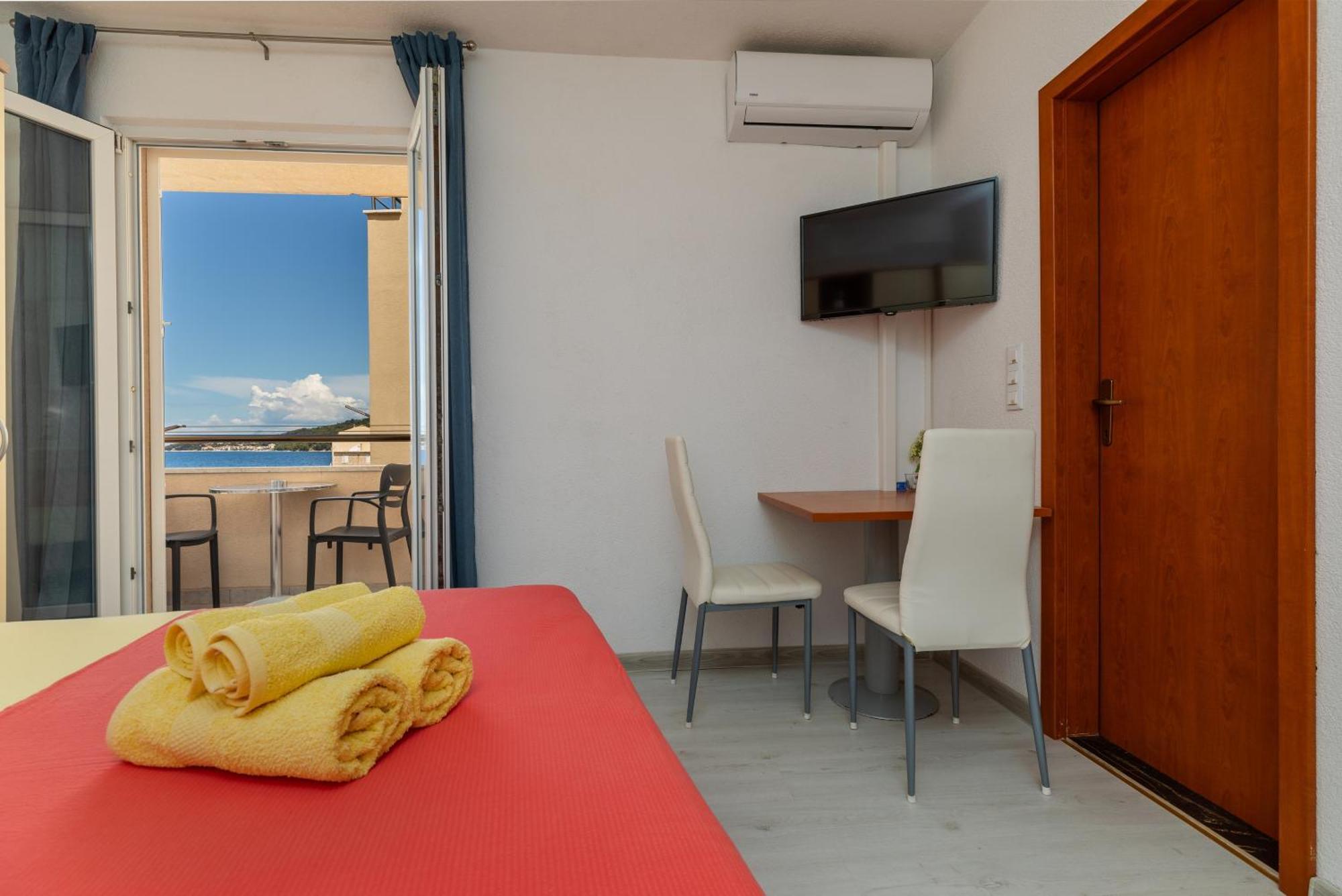 Apartments By The Sea Drasnice, Makarska - 6697 Zewnętrze zdjęcie
